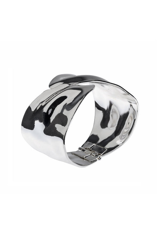 Arboreal Elegance Contemporary Leaf Inspired Hinged Bangle